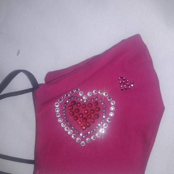 Pink face mask - Picture 2 of 2